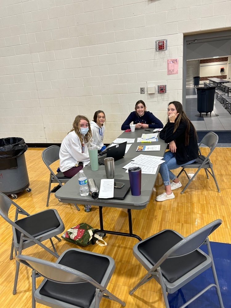blood drive NHS students helping check in donors 